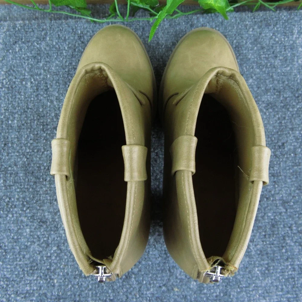Soda ‎ Women Ankle Boots Beige Synthetic Zip Size 7.5 Medium